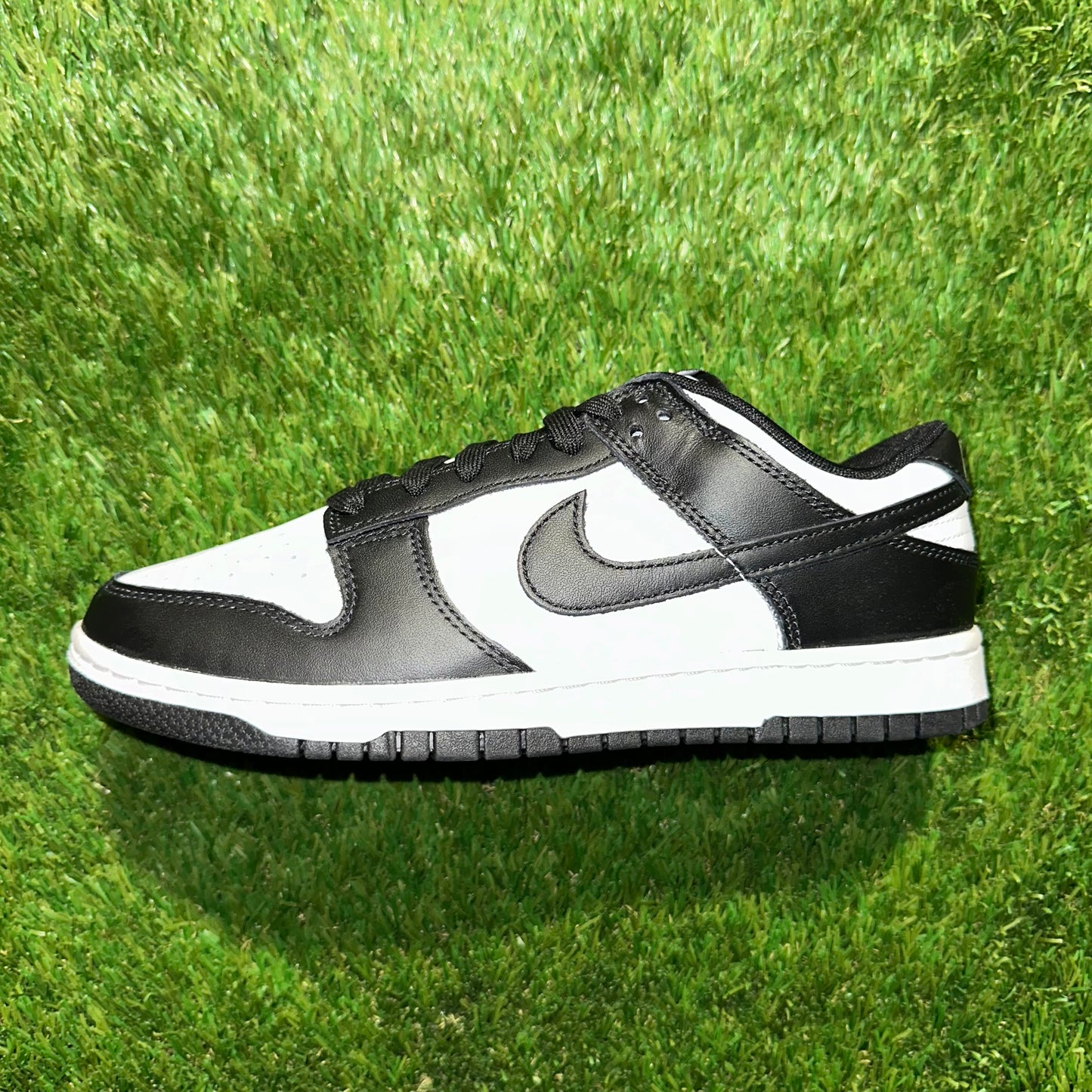 Dunk Low "Panda"